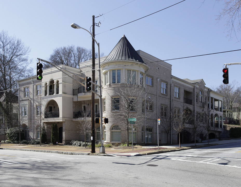 One Grant Park in Atlanta, GA - Building Photo