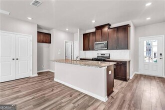 1575 Villageside Ct in Lawrenceville, GA - Foto de edificio - Building Photo