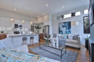 363 Beemer Ave in Sunnyvale, CA - Foto de edificio - Building Photo