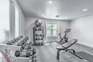 Redmond Place in Redmond, WA - Building Photo