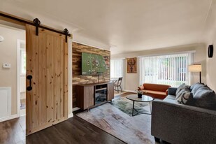 Clinton Township Apartments in Shelby Township, MI - Building Photo