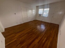 838 N Sweetzer Ave in Los Angeles, CA - Building Photo