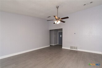 1801 Farhills Dr in Killeen, TX - Building Photo - Building Photo