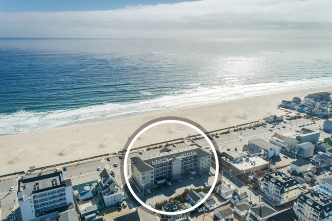 83 Ocean Blvd in Hampton, NH - Building Photo - Building Photo