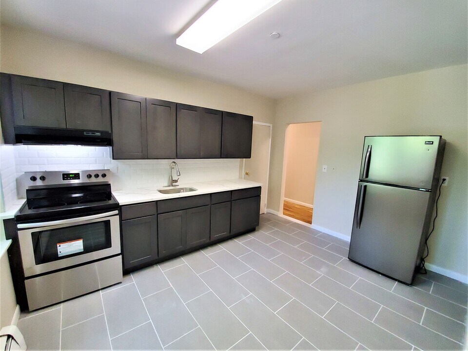 369 Park Ave in Orange, NJ - Building Photo