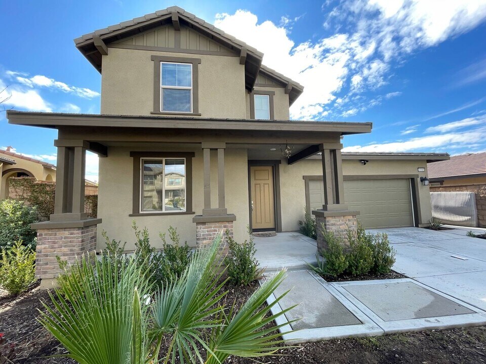 6598 Smith Rock Ct in Jurupa Valley, CA - Building Photo