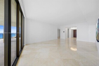 16275 Collins Ave in Sunny Isles Beach, FL - Building Photo - Building Photo