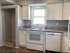 209 E Unaka Ave in Johnson City, TN - Building Photo - Building Photo
