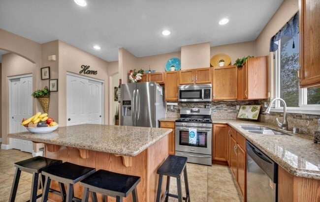 2721 Harding Way