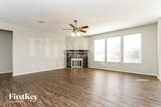 1910 Winter Park Dr in Mansfield, TX - Foto de edificio - Building Photo