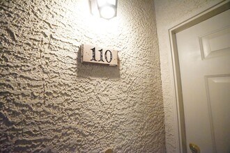 7155 S Durango Dr in Las Vegas, NV - Building Photo - Building Photo