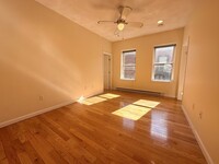 38 N Bennet St, Unit 4 in Boston, MA - Building Photo - Building Photo