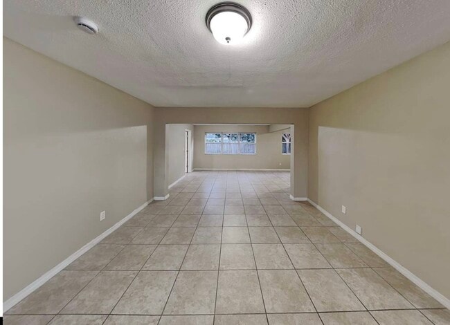 5702 Jefferson St in Hollywood, FL - Foto de edificio - Building Photo