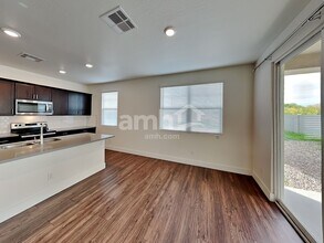 21469 S 231st Way in Queen Creek, AZ - Foto de edificio - Building Photo