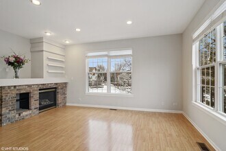 1139 Georgetown Way in Vernon Hills, IL - Building Photo - Building Photo