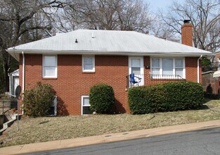 804 St James Cir in Charlottesville, VA - Building Photo - Building Photo