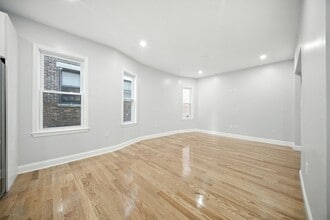 155 Wellington Hill St, Unit 2 in Boston, MA - Building Photo - Building Photo