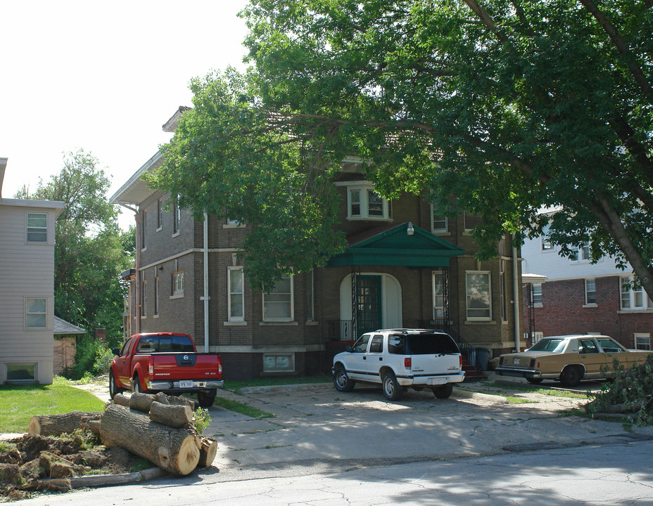 117 S 38th St in Omaha, NE - Foto de edificio