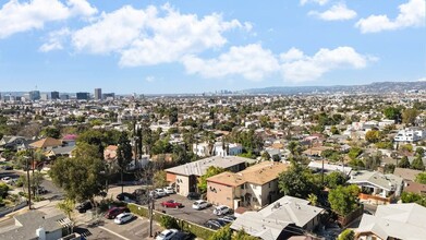 1000 Coronado Ter in Los Angeles, CA - Building Photo - Building Photo