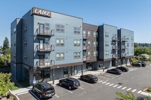 Laike Plaza in Salem, OR - Building Photo