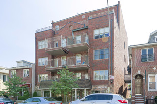 960 50th St Apartments