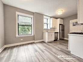 3937 N Janssen Ave in Chicago, IL - Building Photo