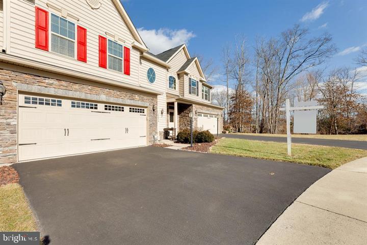 24876 Helms Terrace in Aldie, VA - Building Photo