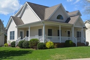 423 Wills Rd in Lexington, VA - Building Photo