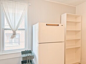 5846 Alderson St, Unit APT3 in Pittsburgh, PA - Building Photo - Building Photo