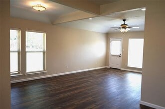 6322 Woolwich Dr in Arlington, TX - Building Photo - Building Photo