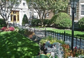 107 Queensberry St, Unit 8 in Boston, MA - Building Photo