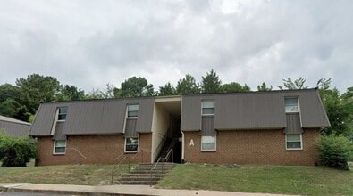 2300 Deerman St in Guntersville, AL - Building Photo - Building Photo