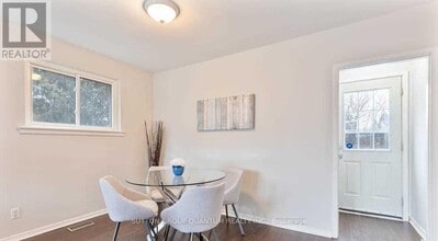 444 Seabourne Dr in Oakville, ON - Building Photo - Building Photo