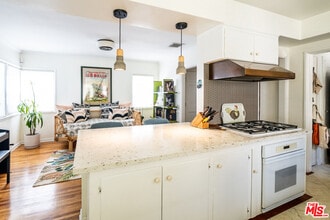 221 W 64th Pl in Inglewood, CA - Building Photo - Building Photo