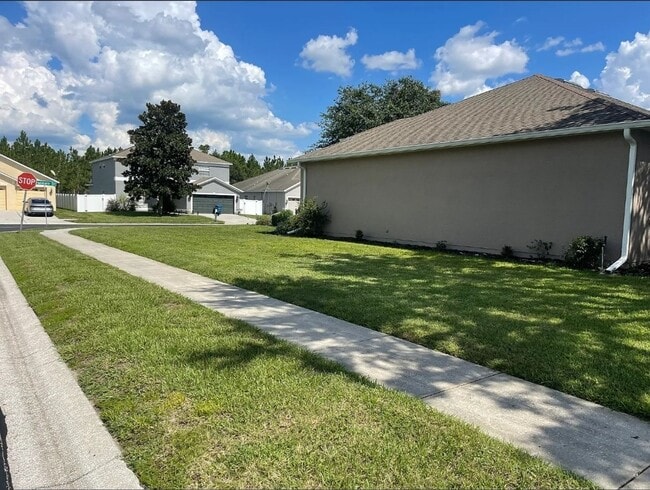 3983 Braemere Dr in Spring Hill, FL - Building Photo - Building Photo