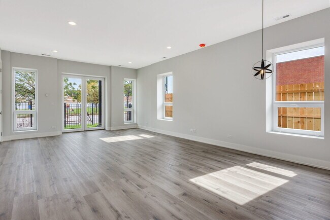3648 N Central Ave in Chicago, IL - Building Photo - Building Photo