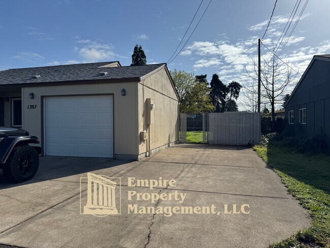 1287 Hughes St in Eugene, OR - Building Photo - Building Photo