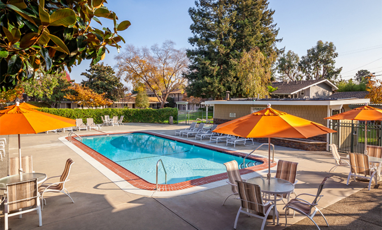 Parkwood Apartments in Sunnyvale, CA - Building Photo