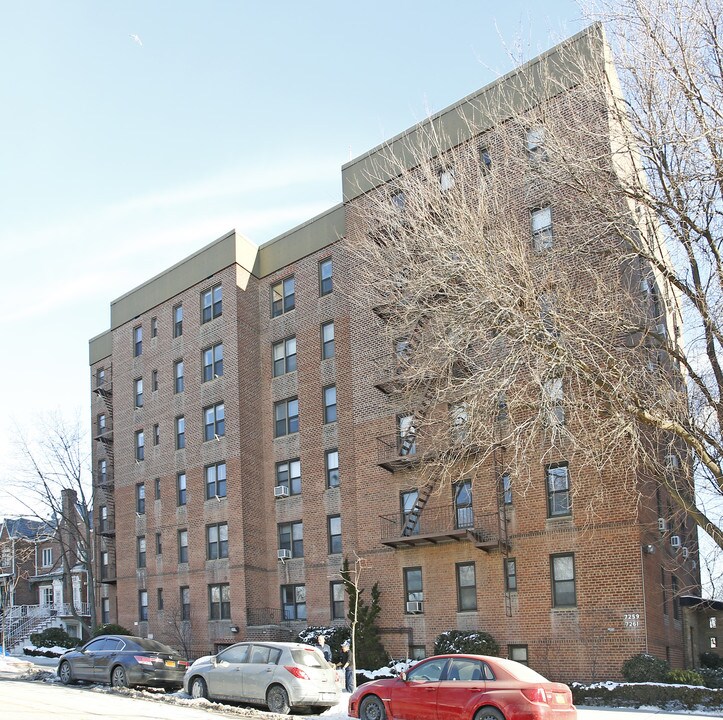 7259-7261 Shore Rd in Brooklyn, NY - Building Photo