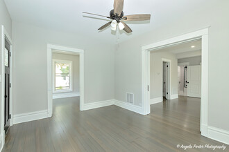 62 Pine St in Grayslake, IL - Building Photo - Building Photo