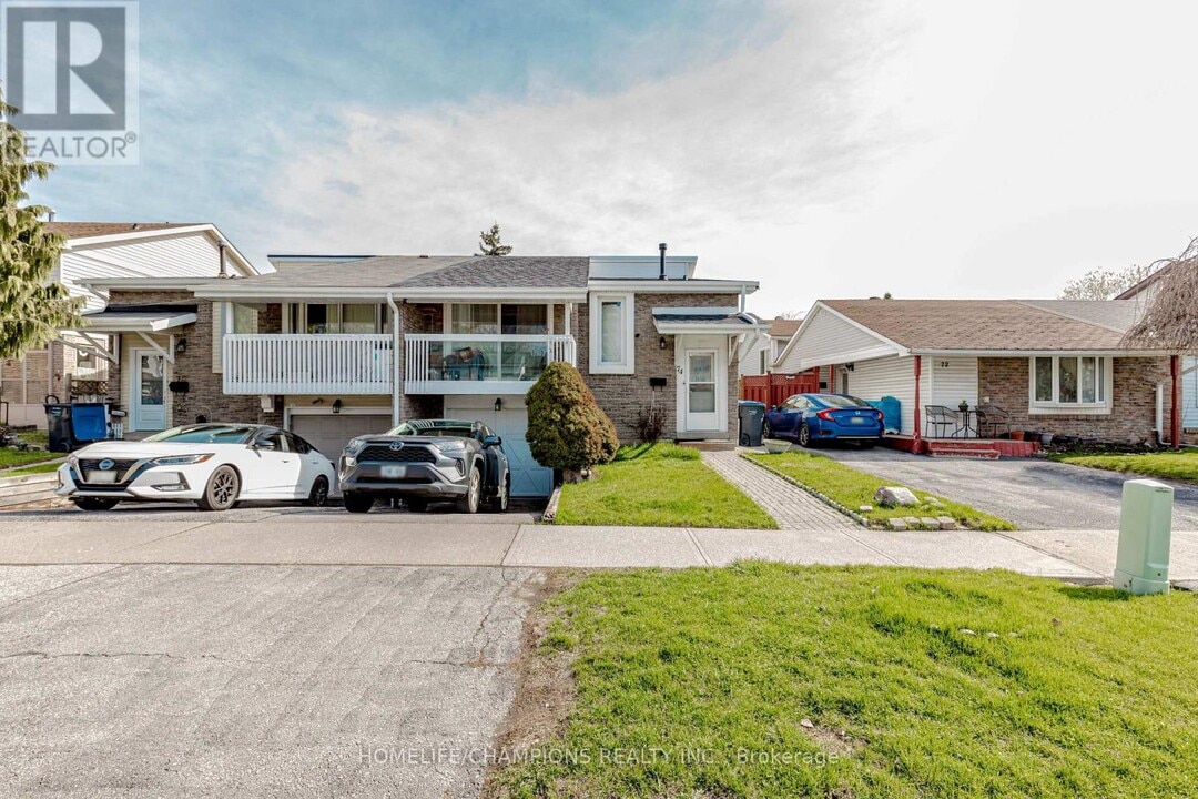 74 Greene Dr in Brampton, ON - Building Photo