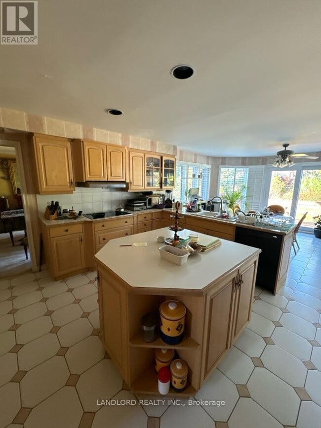 property at 67 Glenayr Rd