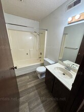 361 E Marion Ct in Wichita, KS - Building Photo - Building Photo