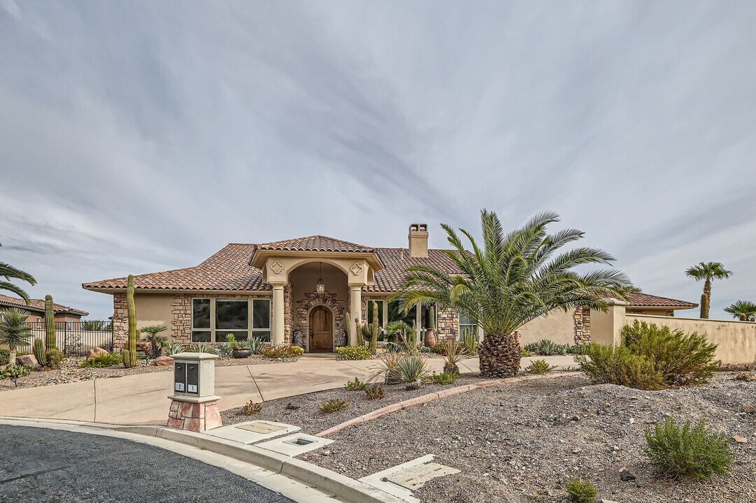 2 Camino La Venta Ct in Henderson, NV - Foto de edificio