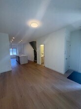 920-935 35 St SE in Calgary, AB - Building Photo - Building Photo