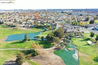 402 Palisades Dr in Rio Vista, CA - Building Photo - Building Photo