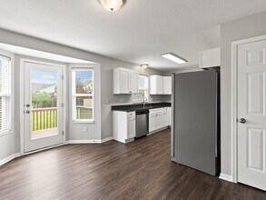 8022 Crete Ln in Blacklick, OH - Foto de edificio - Building Photo