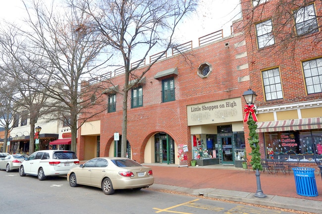 Oxford Place in Portsmouth, VA - Building Photo - Building Photo