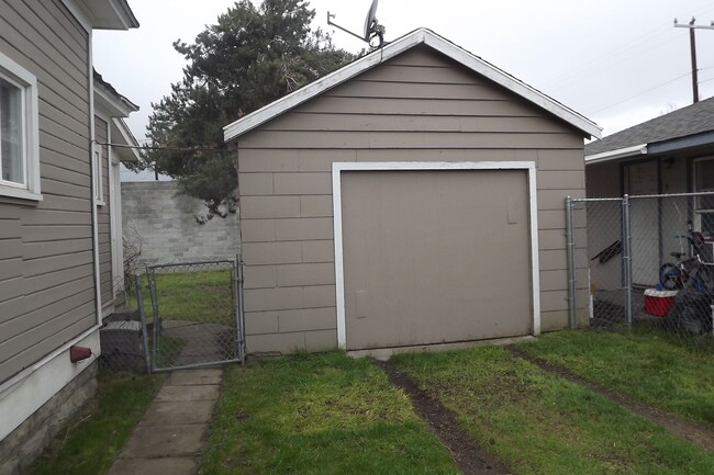 property at 409 SW 8th St