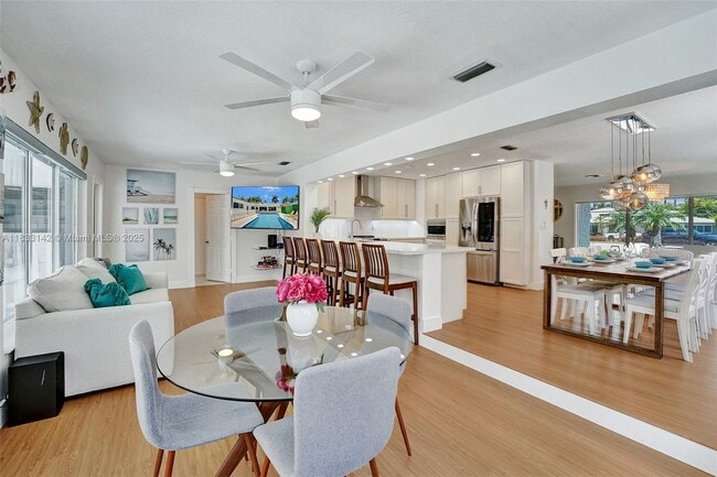 1242 Hollywood Blvd in Hollywood, FL - Building Photo - Building Photo